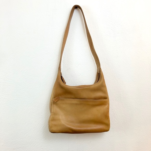 ♦️SOLD♦️Tignanello handbag - Picture 2 of 8